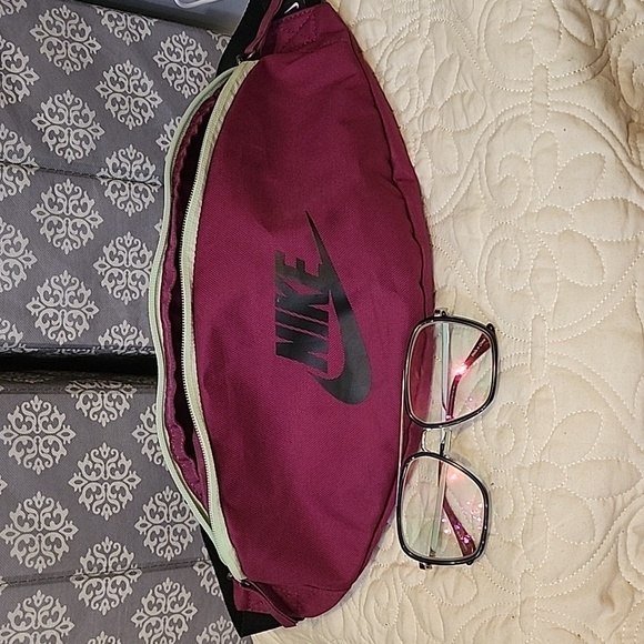 Nike Maroon and Mint Green Belt Bag - Picture 5 of 5